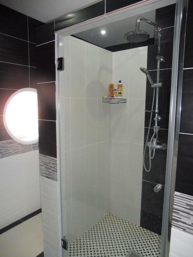 4 Chambres Meublees Et Un Seul Studio Avec Petite Cuisine Til-Chatel エクステリア 写真