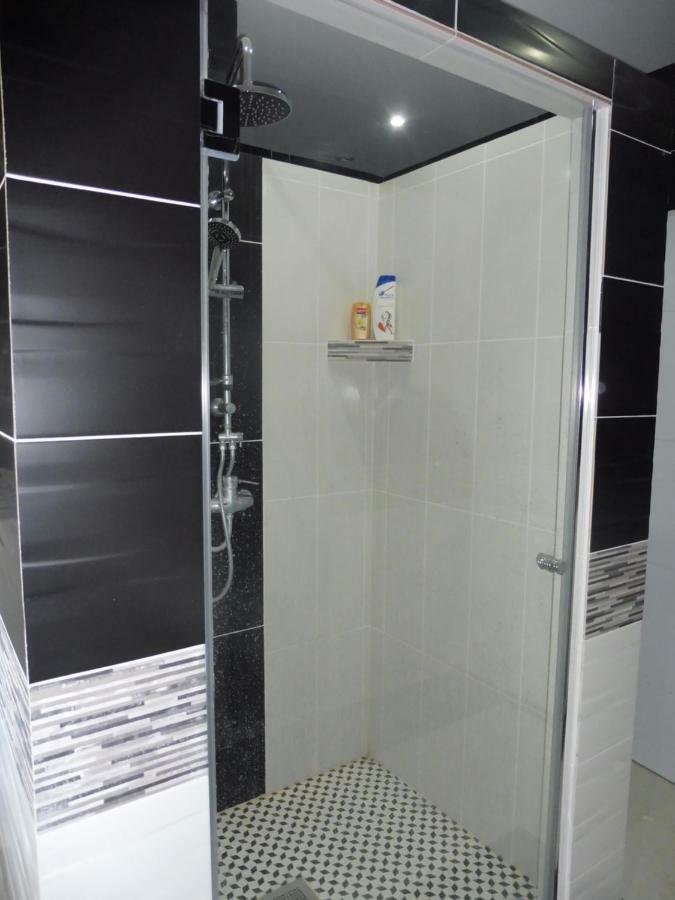 4 Chambres Meublees Et Un Seul Studio Avec Petite Cuisine Til-Chatel エクステリア 写真