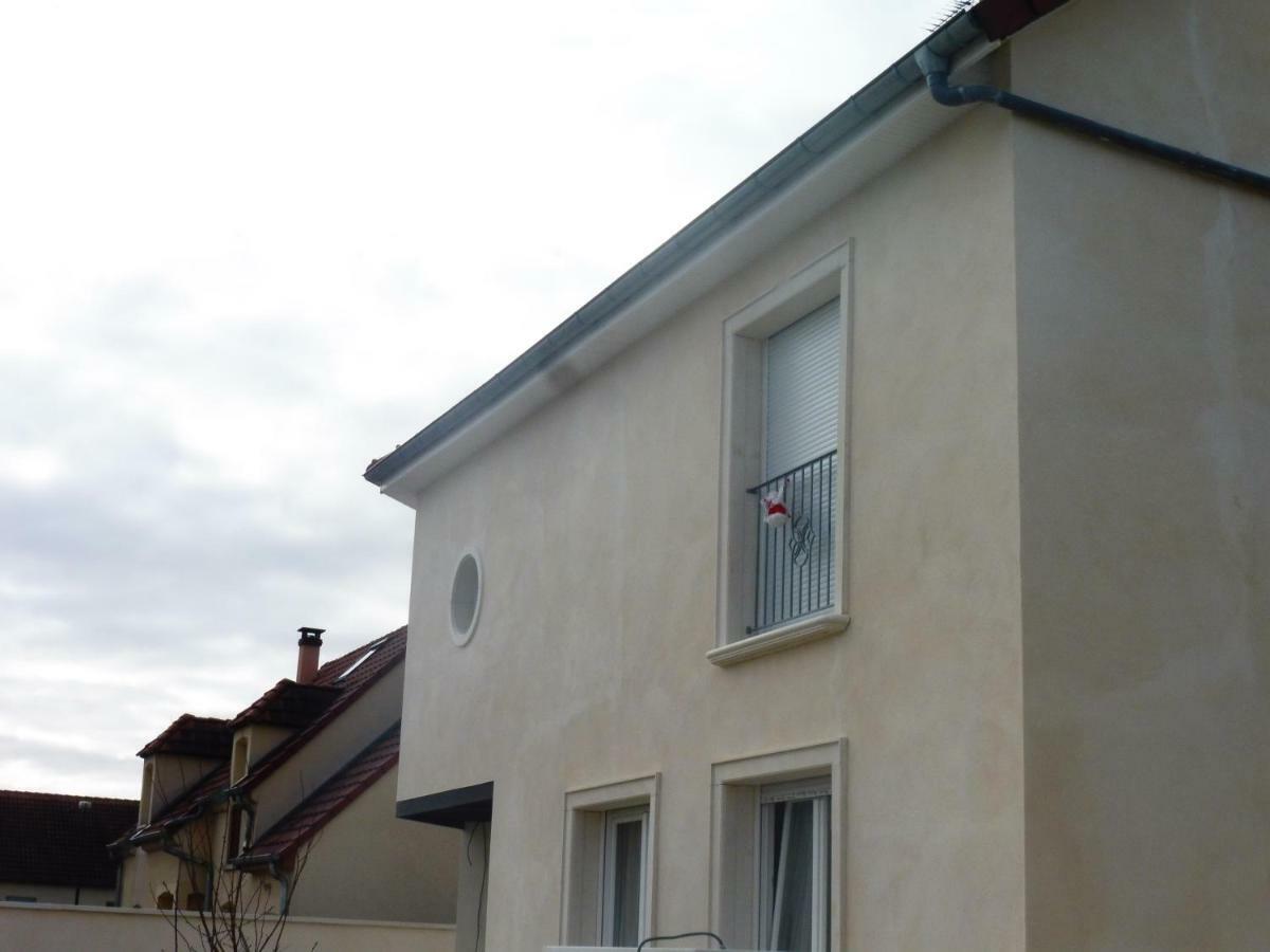 4 Chambres Meublees Et Un Seul Studio Avec Petite Cuisine Til-Chatel エクステリア 写真
