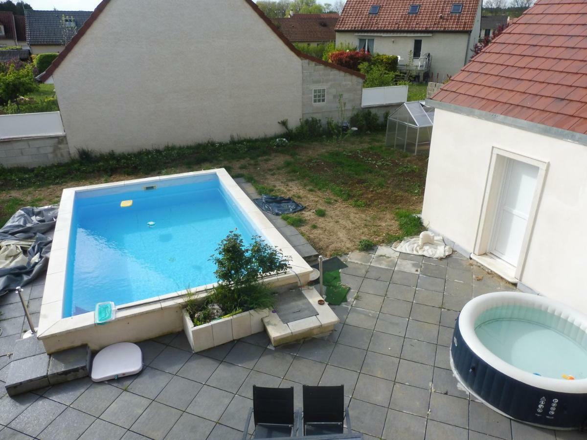 4 Chambres Meublees Et Un Seul Studio Avec Petite Cuisine Til-Chatel エクステリア 写真