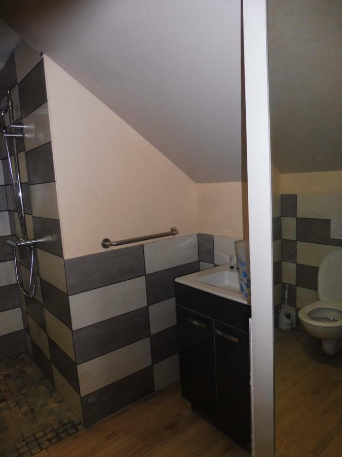 4 Chambres Meublees Et Un Seul Studio Avec Petite Cuisine Til-Chatel エクステリア 写真
