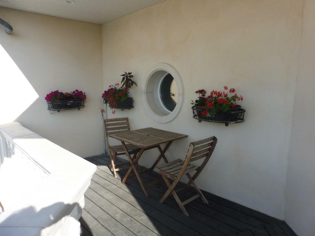 4 Chambres Meublees Et Un Seul Studio Avec Petite Cuisine Til-Chatel エクステリア 写真